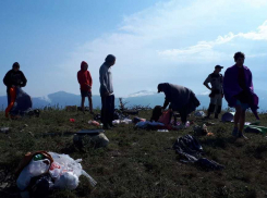 9 туристов застряли в горах недалеко от Геленджика