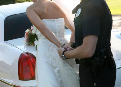 Невеста пырнула ножом жениха у соседей Геленджика