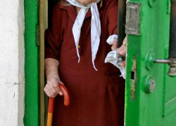 15 тысяч рублей украл «волонтер» у 78-летней бабушки
