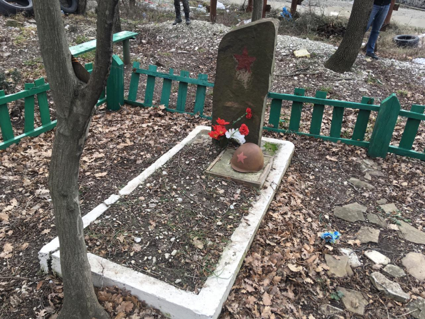 Трое героев ВОВ, захороненные в Геленджике, могут обрести семьи