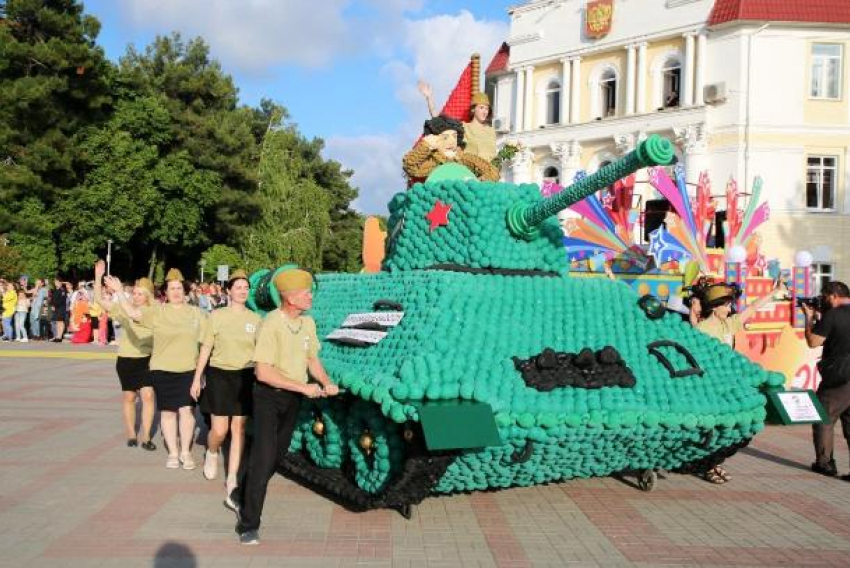 В стиле советской мультипликации пройдет фестиваль шаров в Геленджике