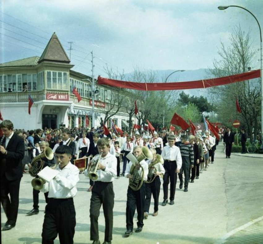 История Первомая: как в Геленджике и других городах Союза отмечали День Весны и Труда