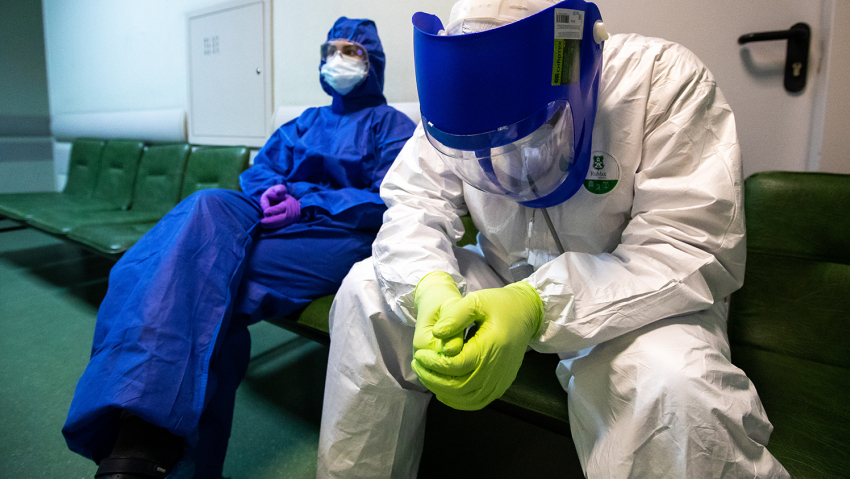 «Если ничего не сделать - системе здравоохранения конец»: ВОЗ сообщила о новом всплеске коронавируса